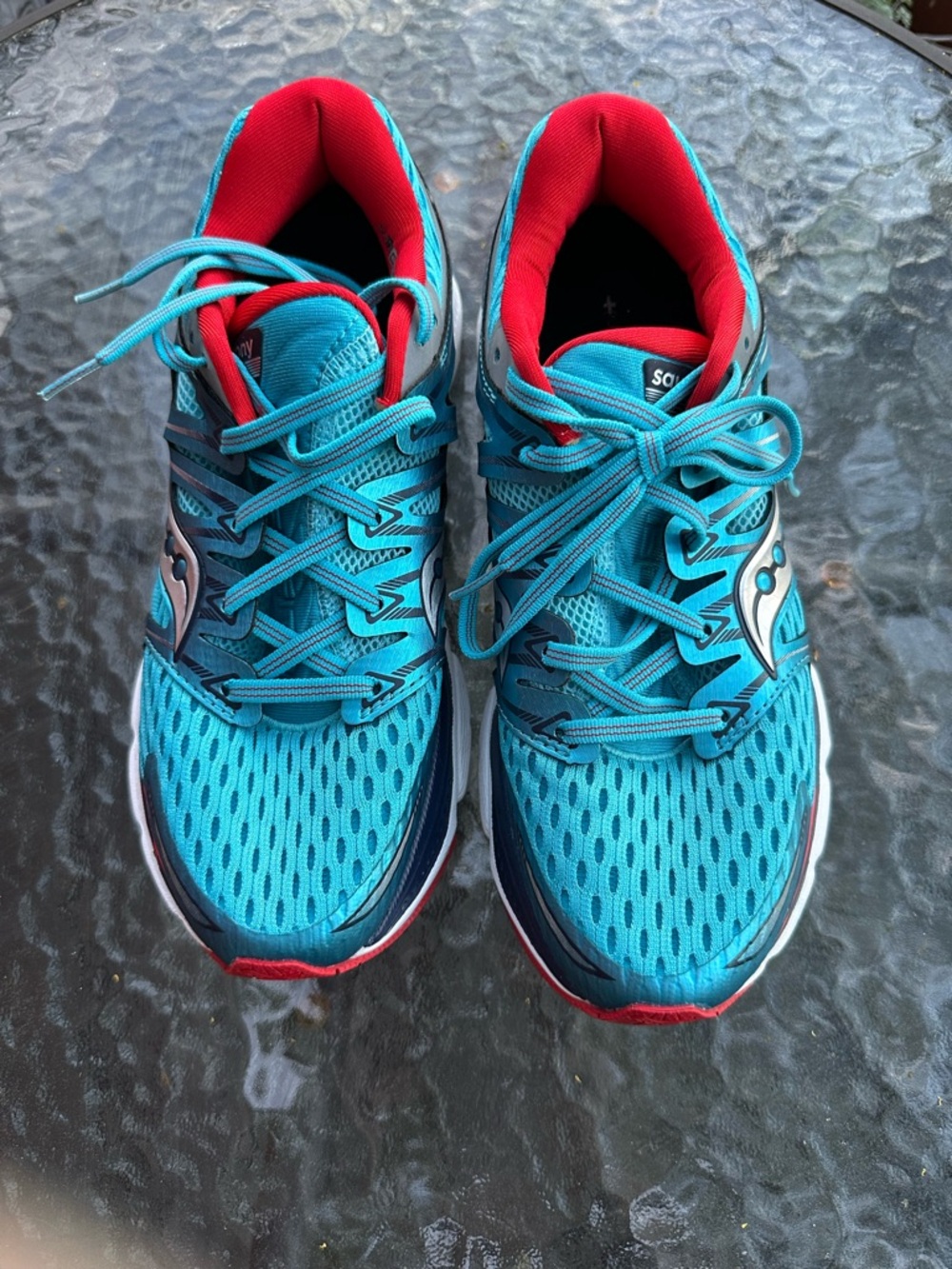 Saucony Women's Turquoise Athletic Running Shoes with Red Lining